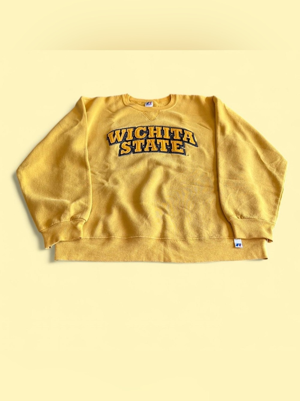 Vintage Wichita State Embroidered Crewneck Sweatshirt Men’s M Yellow Russell